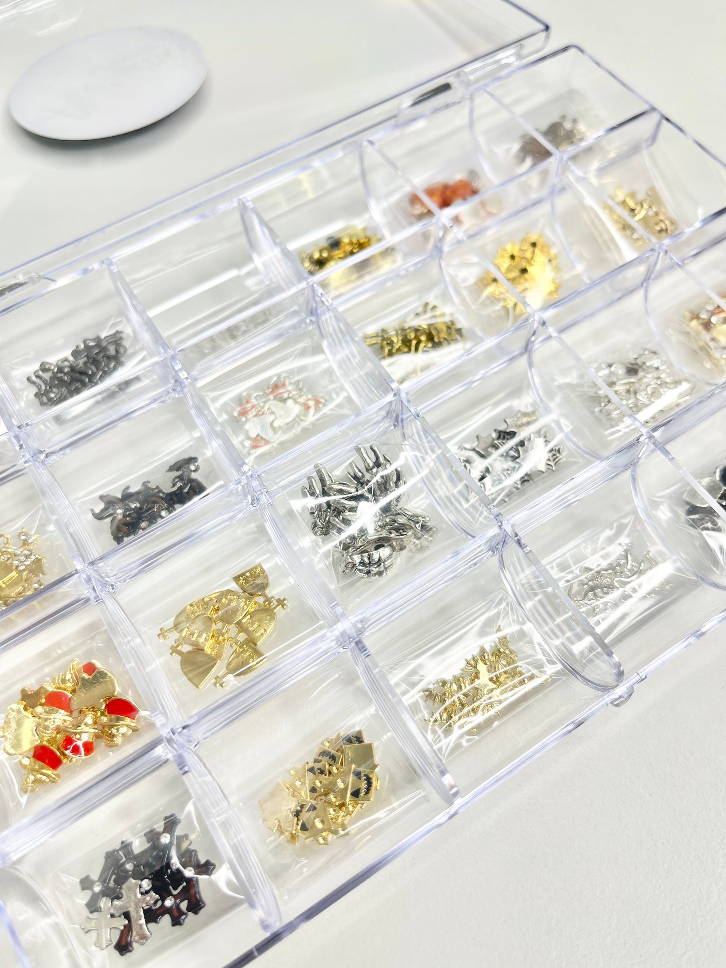 Halloween Charms Box (300 pieces)